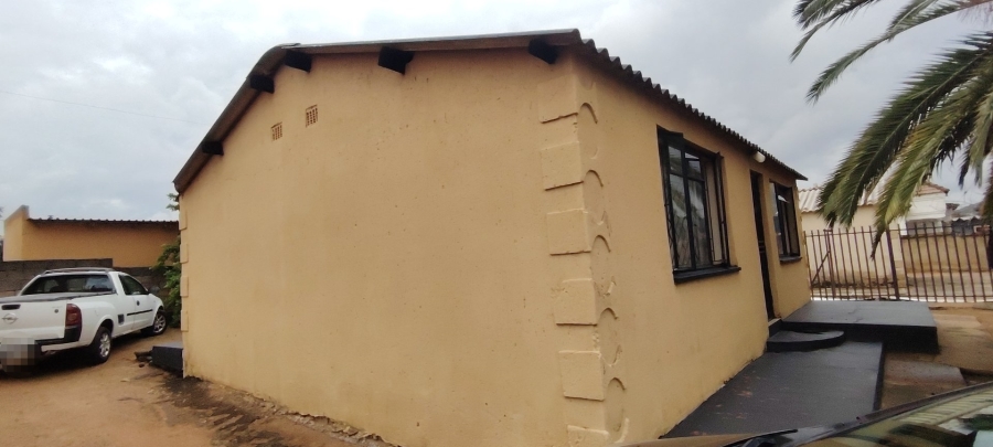 To Let 2 Bedroom Property for Rent in Mabopane Unit C North West